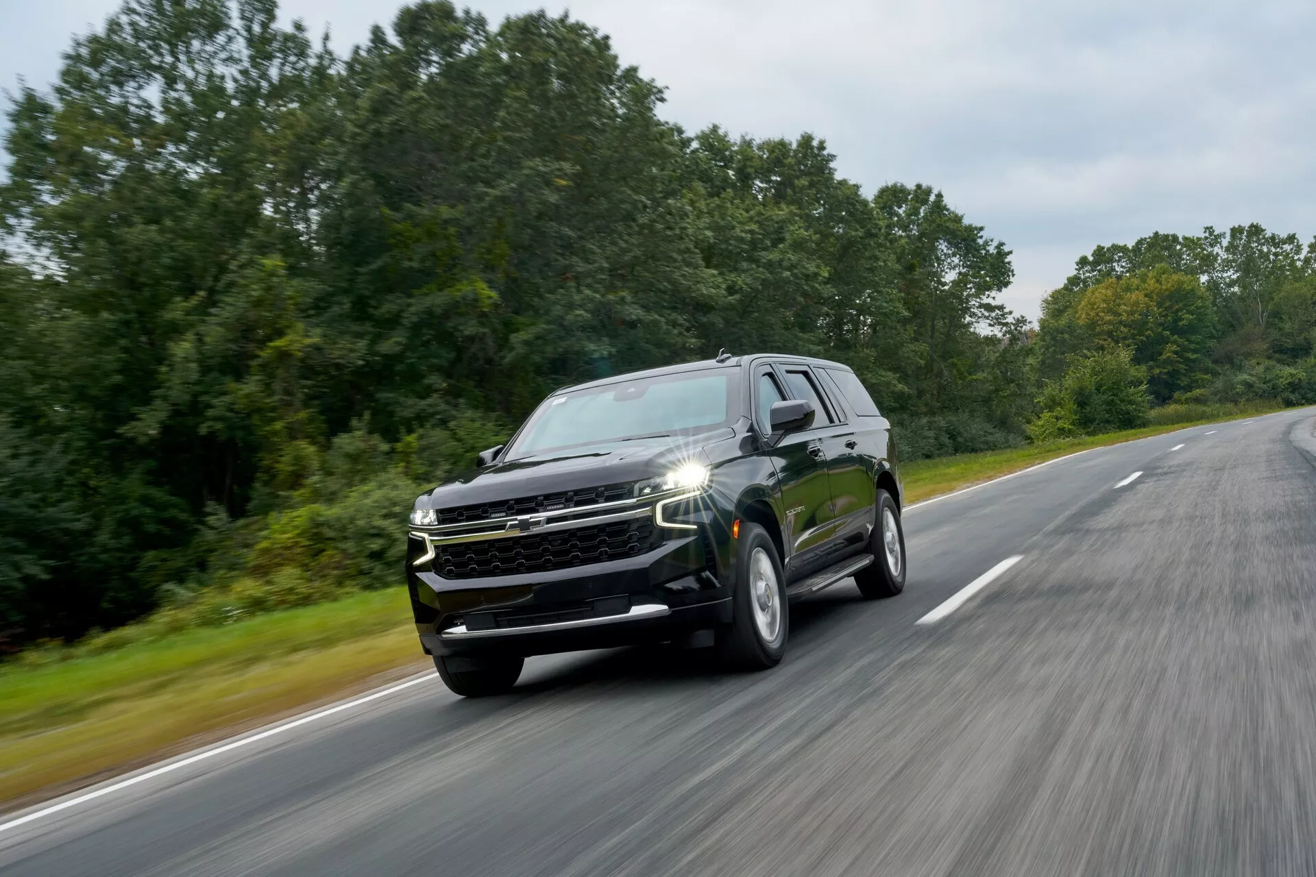 Chevrolet-Suburban-Shield-3